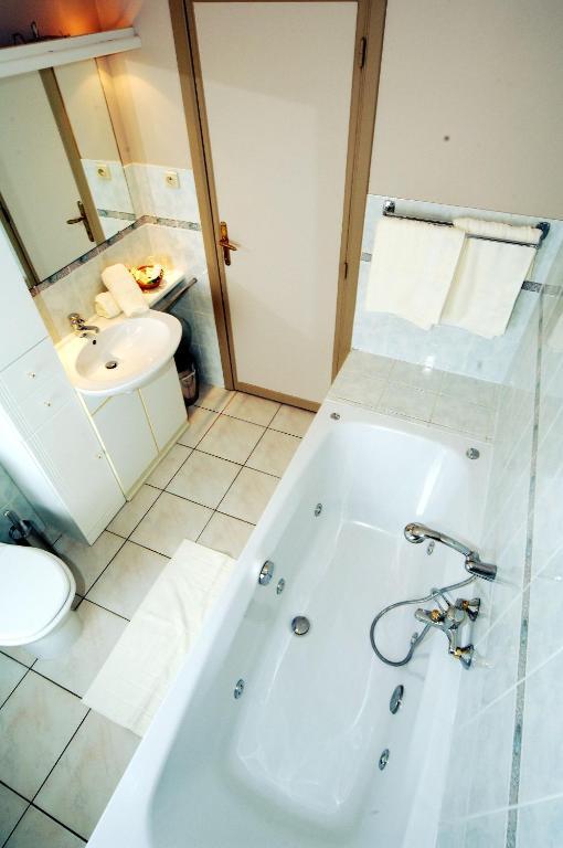 Hotel Le Saint Loup Gembloux Rom bilde