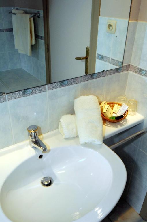 Hotel Le Saint Loup Gembloux Rom bilde