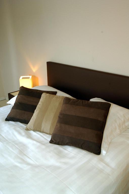Hotel Le Saint Loup Gembloux Rom bilde
